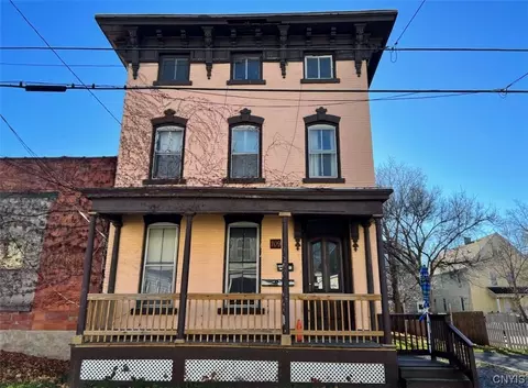 709 Noyes St, Utica, NY 13502