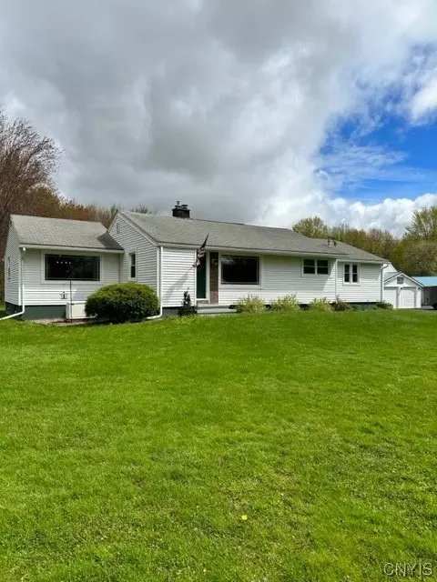 7353 E Taft Rd, East Syracuse, NY 13057