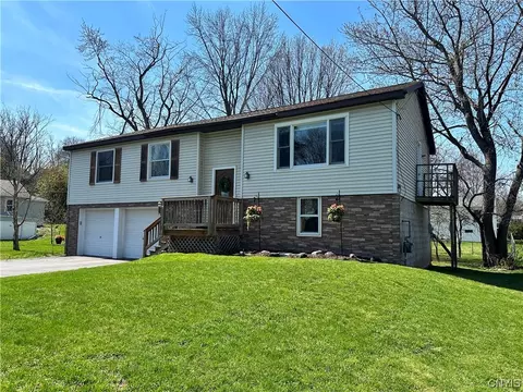 305 Gillespie Ave, Syracuse, NY 13219