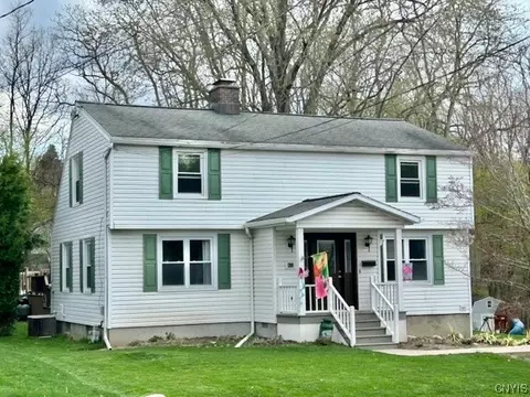 411 Yorkshire Blvd, Syracuse, NY 13219