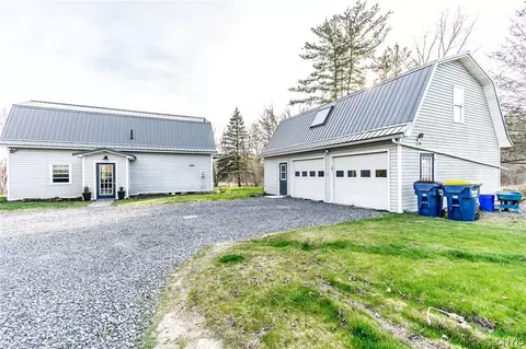 2536 Emerson Rd, Cato, NY 13166