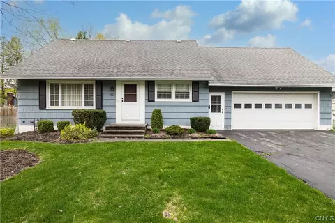 205 Gordon Pkwy, Syracuse, NY 13219