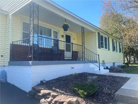 828 Forest Ave, Fulton, NY 13069
