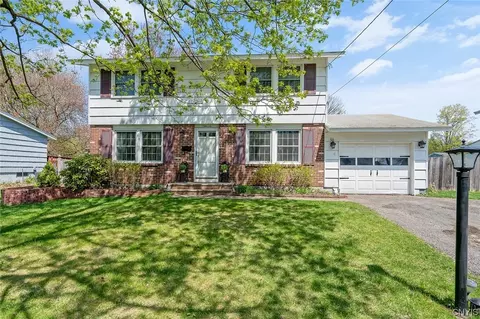 12 Quail, Clay, NY 13090