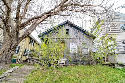 632 Carbon St, Syracuse, NY 13208