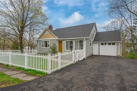 5493 Kathan Rd, Brewerton, NY 13029