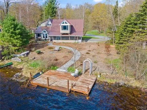 1 Ferncrest Dr, Altmar, NY 13302