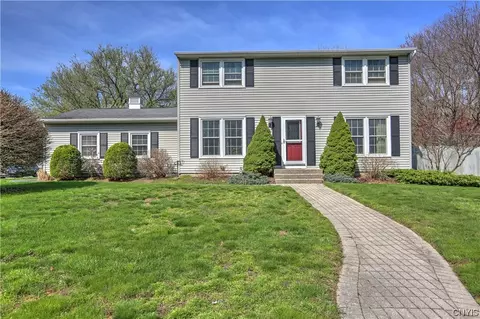 4398 Luna Crse, Liverpool, NY 13090