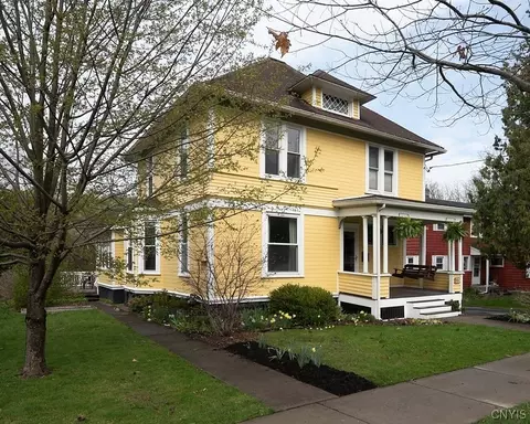 41 North St, Marcellus, NY 13108