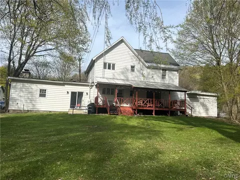 157 Cayuga St, Groton, NY 13073