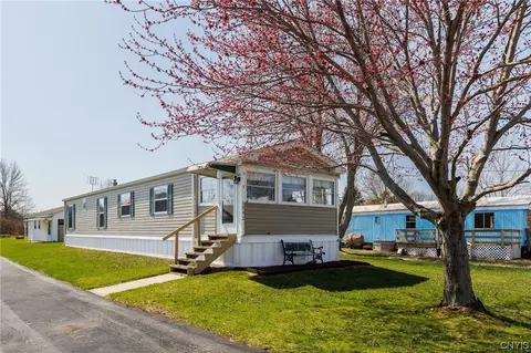 6892 Failing Shores Ln, Lyme, NY 13693