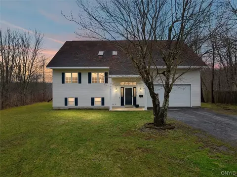 1023 W Thomas St, Rome, NY 13440