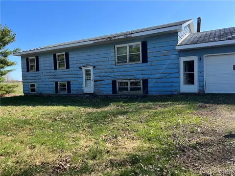 25112 Plank Rd, Le Ray, NY 13616