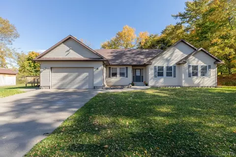 319 Chestnut St, Oswego, NY 13126
