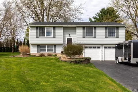 2235 Crego St, Lysander, NY 13027