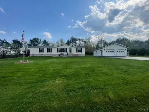 7 Germandale Dr, Granby, NY 13069