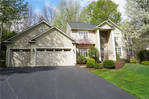 8219 Royal Scarlet Dr, Lysander, NY 13027