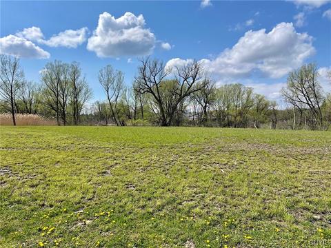 43 Merrimac Street, New Hartford, NY 13413