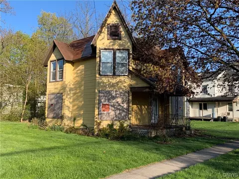 174 W 2nd St S, Fulton, NY 13069