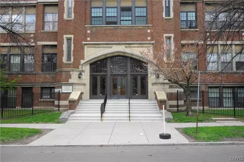 917 Madison St #114, Syracuse, NY 13210