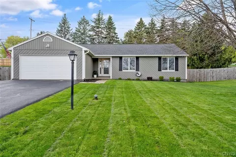 5823 Mountain Laurel Dr, East Syracuse, NY 13057
