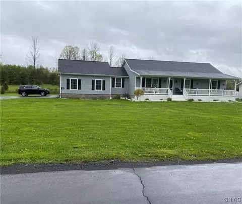 1937 Whitehead Ln, Throop, NY 13021