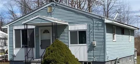 7900 Ontario Ave, Cicero, NY 13039