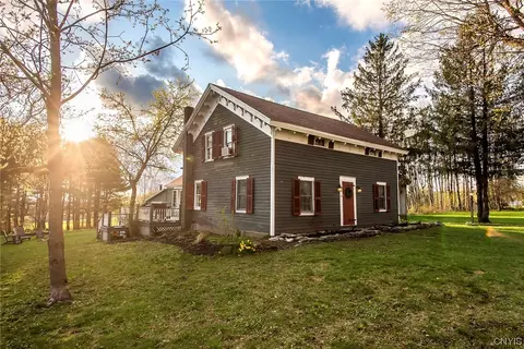 1057 Newport Gray Rd, Norway, NY 13416