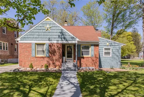 100 3rd St, Salina, NY 13088