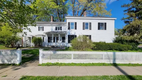 1 Genesee St, Camillus, NY 13031