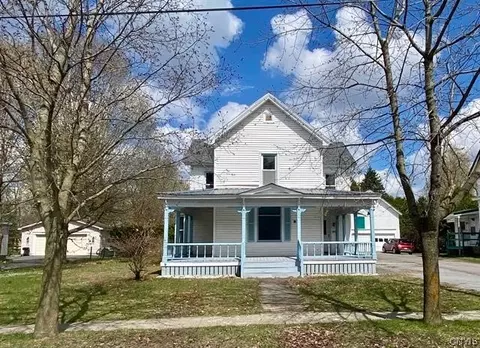 27 Rowley St, Gouverneur, NY 13642