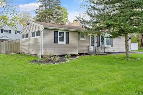 5 Alder Ln, Liverpool, NY 13090