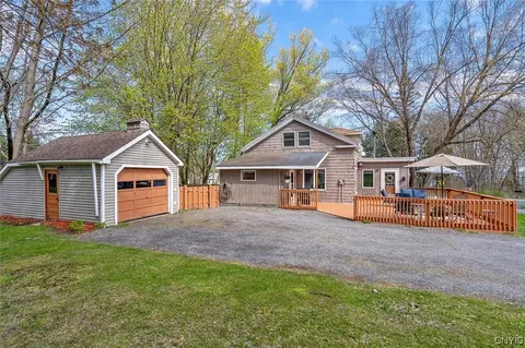 9193 N Main Street Rd, Lenox, NY 13032