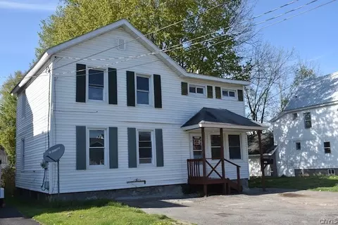 112 Leitch St, Fulton, NY 13069