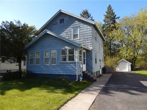 310 Bailey Rd, Salina, NY 13212