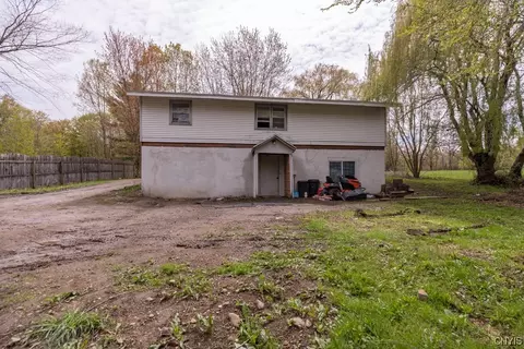 597-601 Middle Rd, Scriba, NY 13126