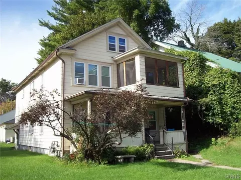 216 Montrose Ave, Geddes, NY 13219