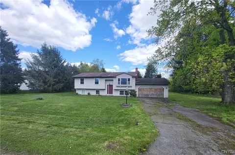 4 Meadow Dr, Freeville, NY 13068