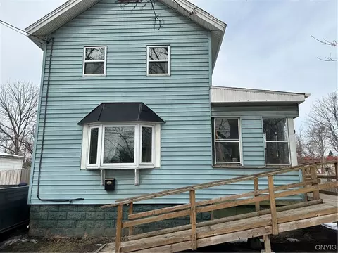 564 Lenox Ave, Oneida, NY 13421