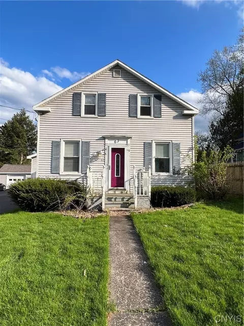 63 Westmoreland St, Whitestown, NY 13492