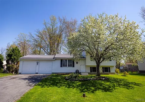 4232 Balboa Dr, Liverpool, NY 13090