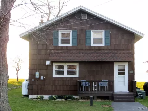 187 Ferguson Beach Rd, Scriba, NY 13126