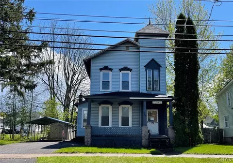 369 Lenox Ave, Oneida, NY 13421