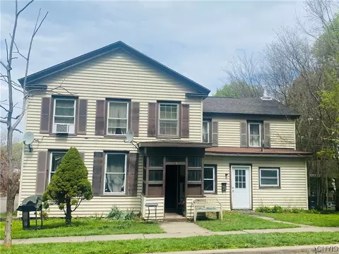 69 E Oneida St, Oswego, NY 13126