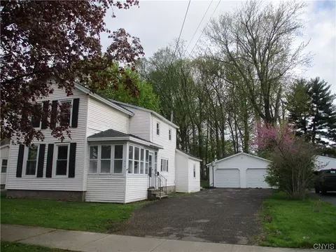 610 2nd St, Salina, NY 13088