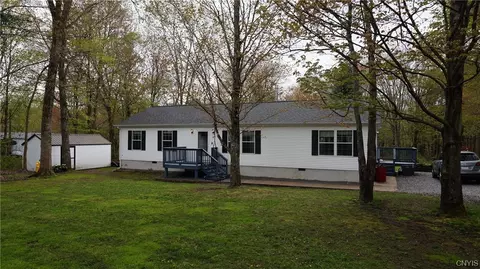 183 Springbrook Rd, Pulaski, NY 13142