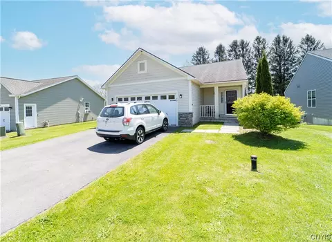 20 Village View Dr, Tully, NY 13159
