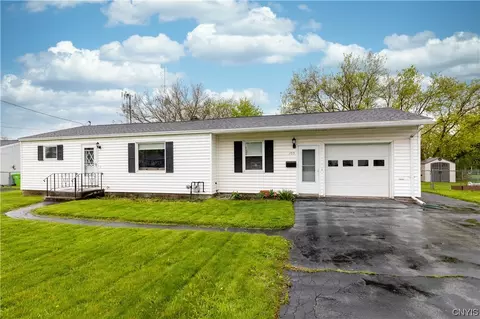 109 Hanover Ave, Salina, NY 13088
