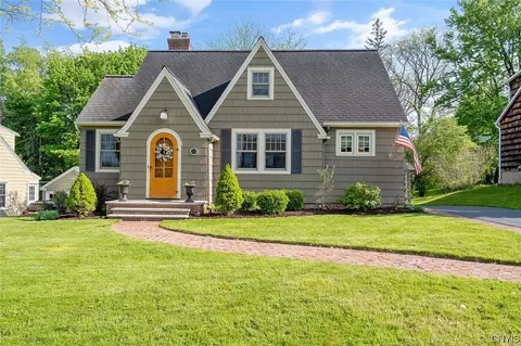 13 Reed Pkwy, Marcellus, NY 13108