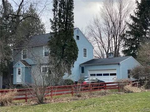 147 Hathaway Rd, Syracuse, NY 13214